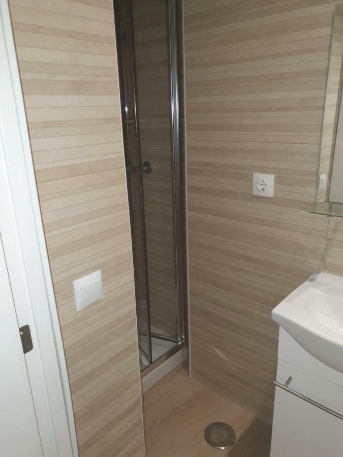 Precioso Piso En El Barrio De Embajadores Madrid Kültér fotó
